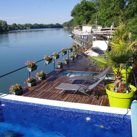 Peniche Le Hasard Bed & Breakfast Villeneuve-lès-Avignon Екстериор снимка