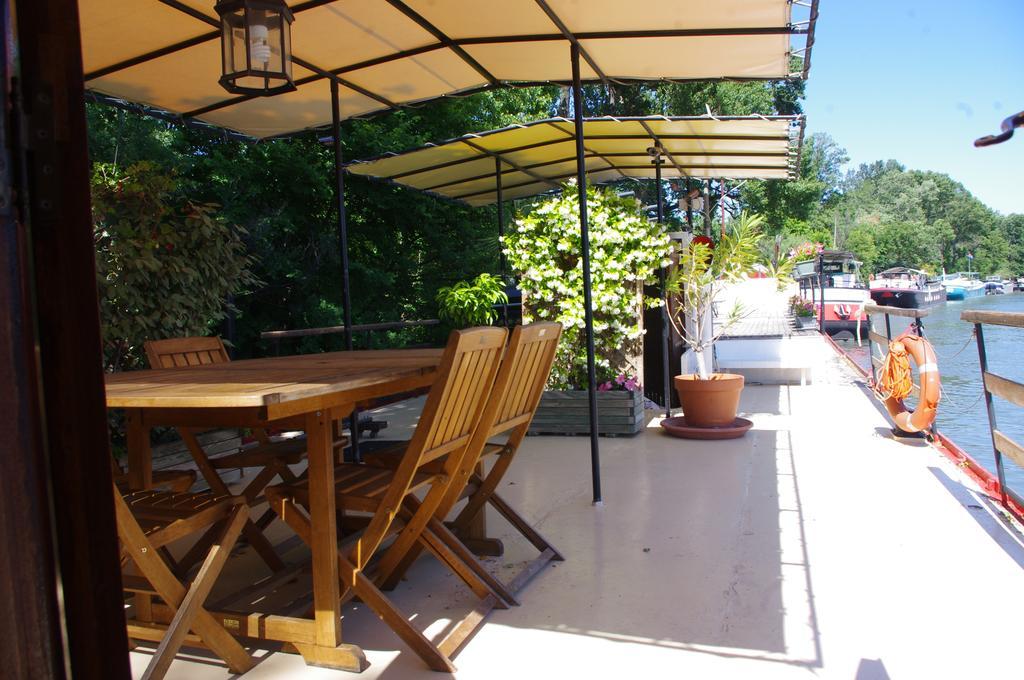 Peniche Le Hasard Bed & Breakfast Villeneuve-lès-Avignon Екстериор снимка